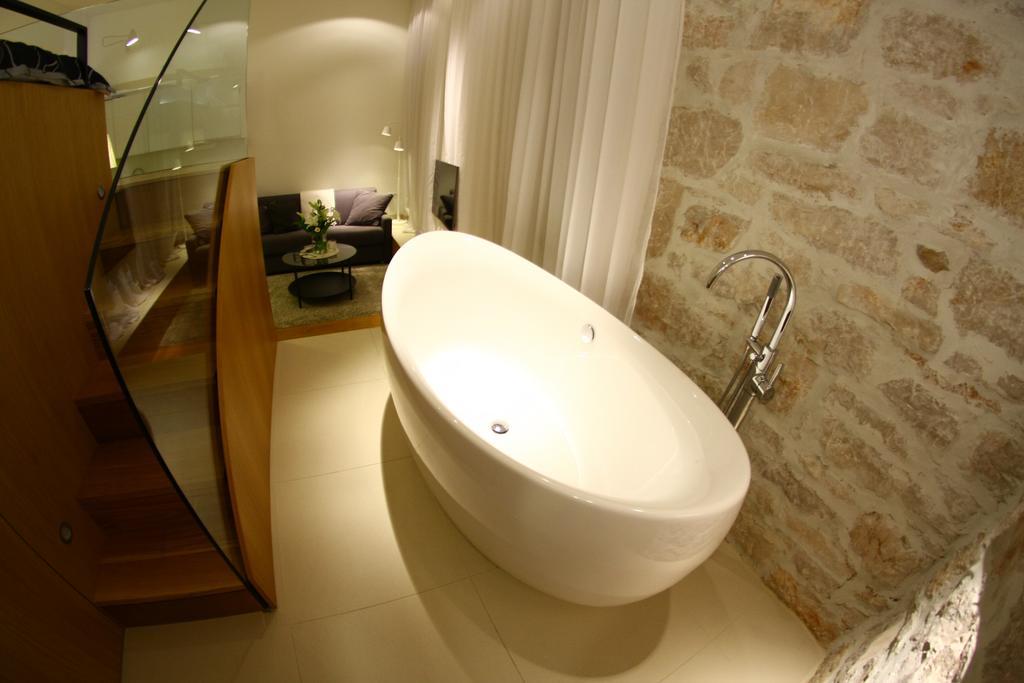 The Bridge Luxury Apartments Zara Esterno foto