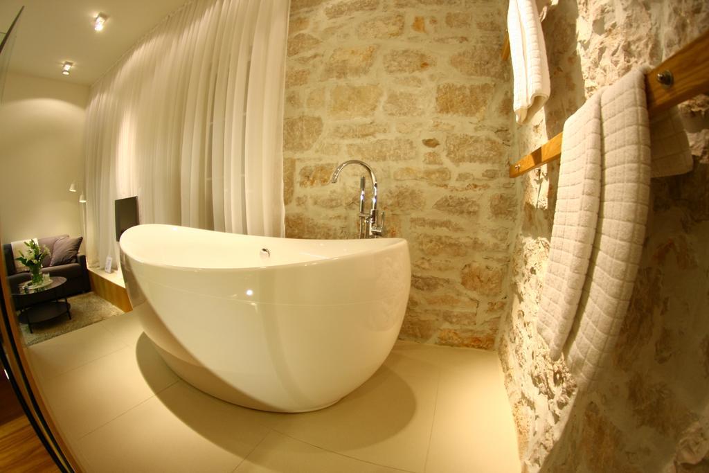 The Bridge Luxury Apartments Zara Esterno foto