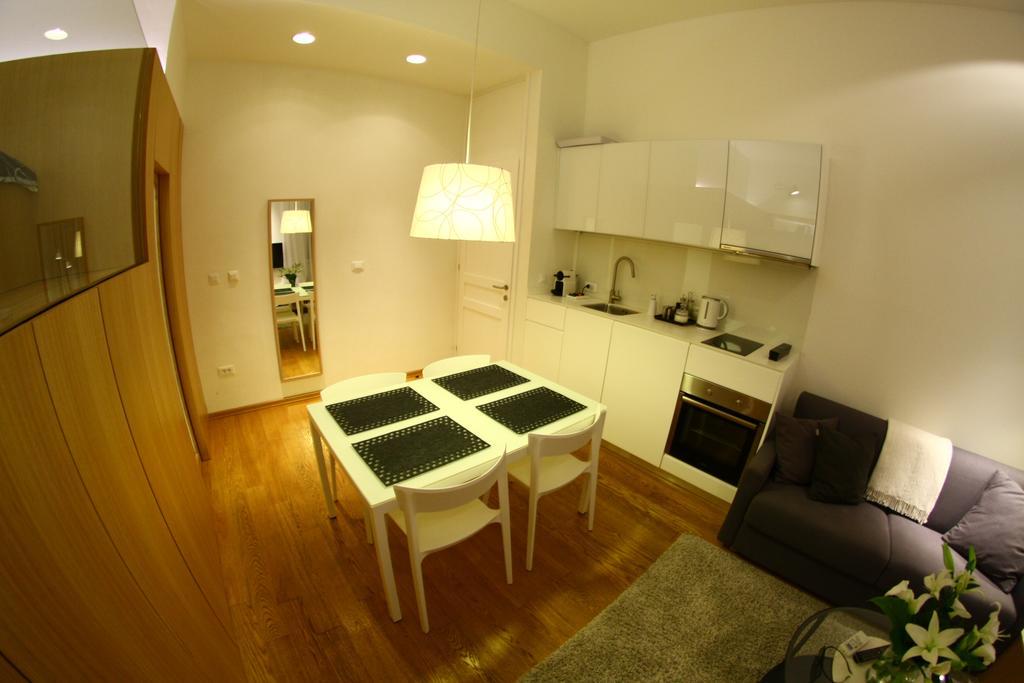 The Bridge Luxury Apartments Zara Esterno foto