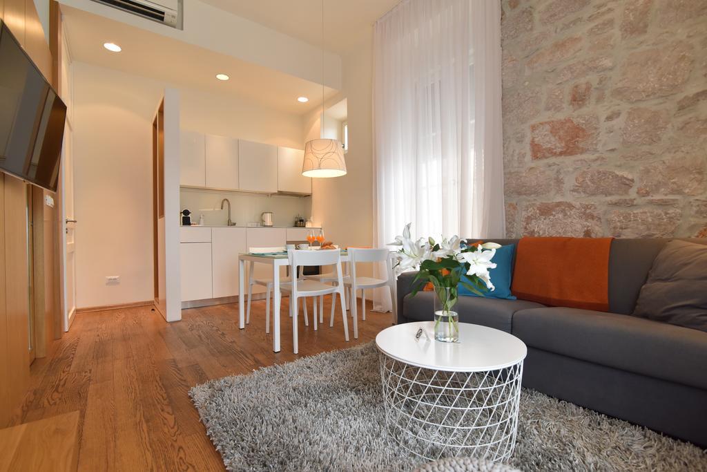 The Bridge Luxury Apartments Zara Esterno foto