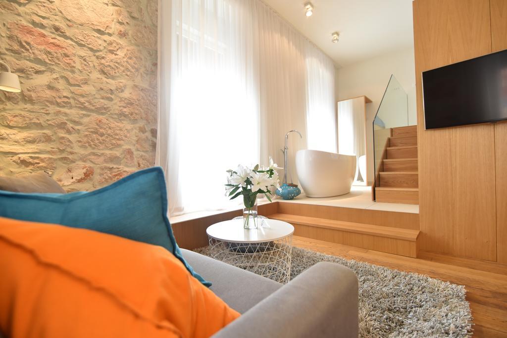 The Bridge Luxury Apartments Zara Esterno foto
